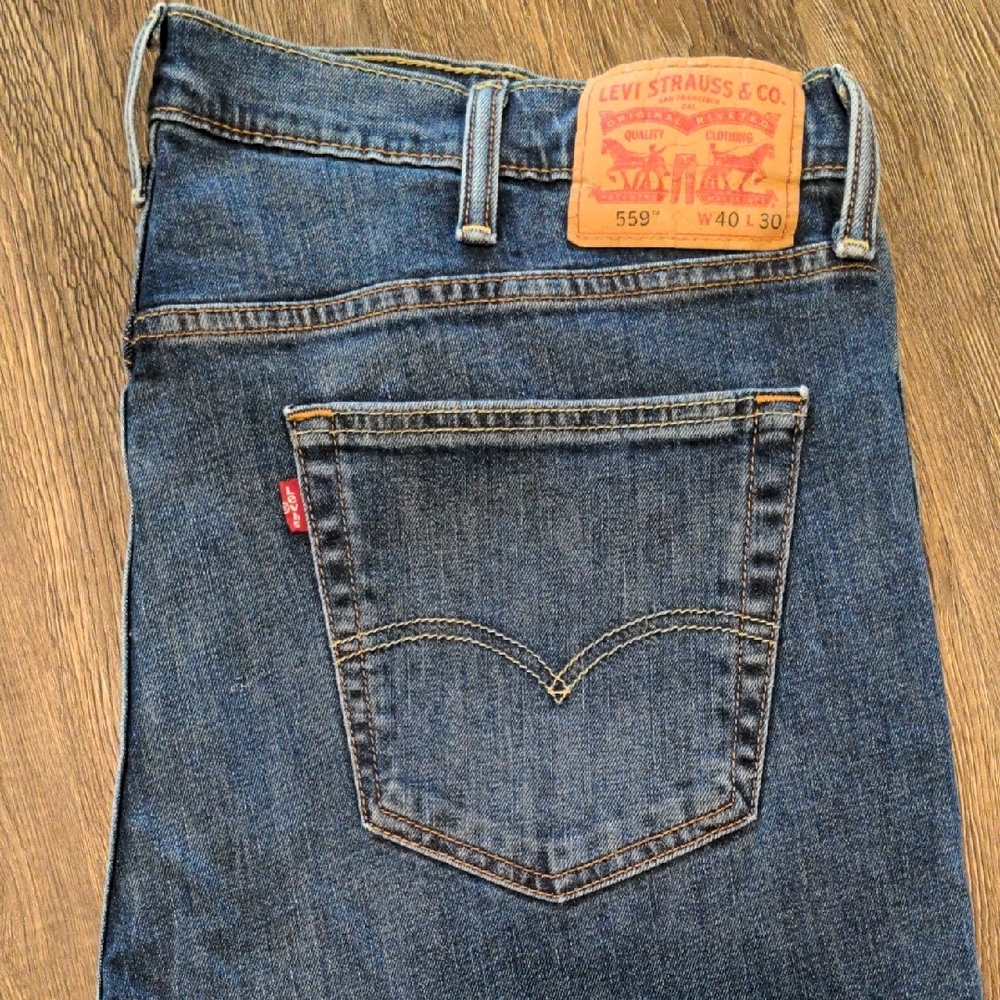 Levi's Men's 559 Relaxed Straight Fit Blue Jeans W40 L30 - Picture 3 of 7
